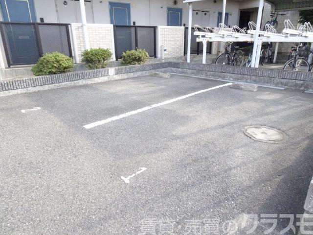 駐車場　敷地内駐車場
