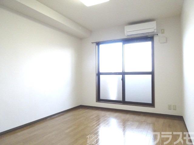 居室・リビング　明るいお部屋です♪