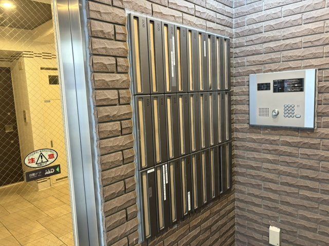 東急田園都市線 池尻大橋駅 徒歩8分 6階建 築20年の外観写真