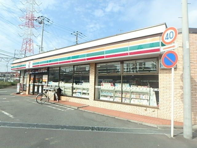 コンビニ　セブンイレブン（コンビニ）まで325m