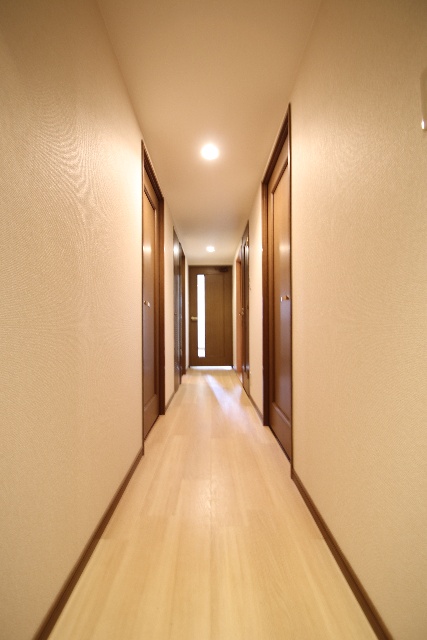 玄関　同建物内別室の参考写真です。※現況優先