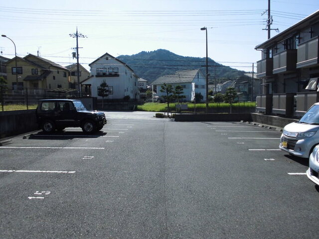 駐車場　駐車場
