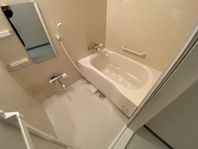 バス・シャワールーム　きれいなお風呂です