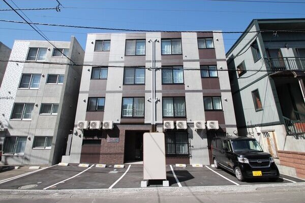 建物外観　☆物件名【グランフォレスト厚別中央】とお伝えください！
