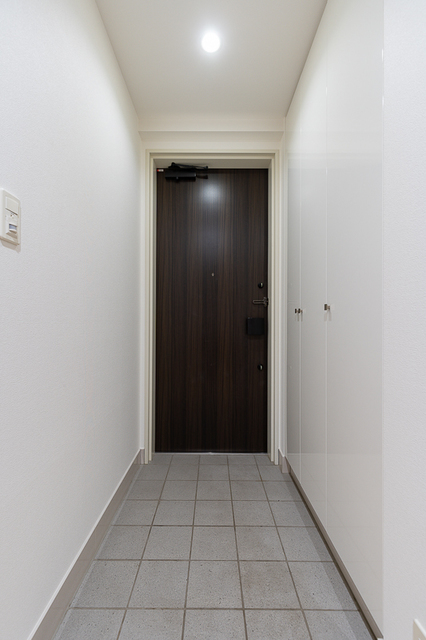 玄関　※写真は同タイプ住戸です。