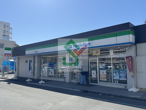 コンビニ　ファミリーマート小手指駅北口店（コンビニ）まで329m