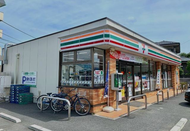 コンビニ　セブンイレブン三郷戸ケ崎店（コンビニ）まで919m