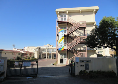 中学校　堺市立日置荘中学校（中学校）まで463m