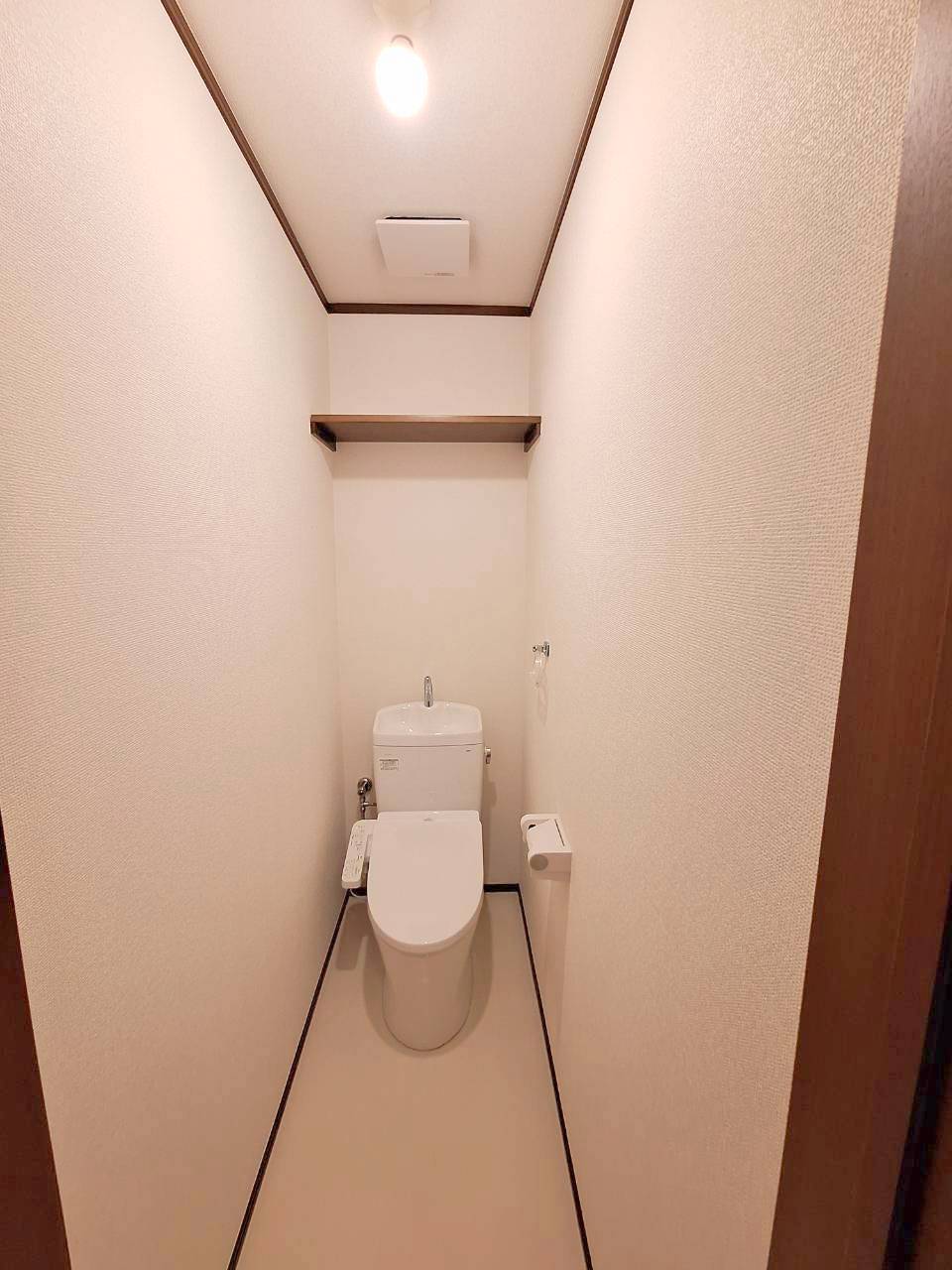 トイレ　★広いトイレ♪温水洗浄便座付き★