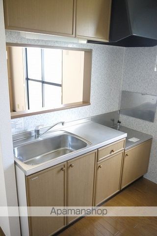 ハイツシャリオB棟のキッチン写真