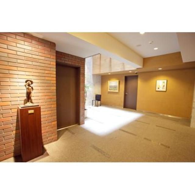 ロビー　建物の内部です