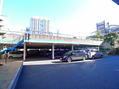 駐車場　駐車場があります