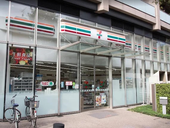 コンビニ　セブンイレブン 大崎百反通り店（コンビニ）まで365m