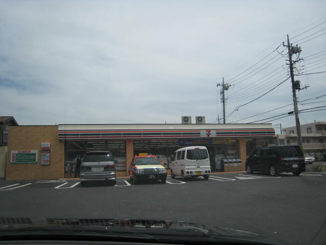 コンビニ　セブンイレブン 足立東伊興3丁目店（コンビニ）まで565m