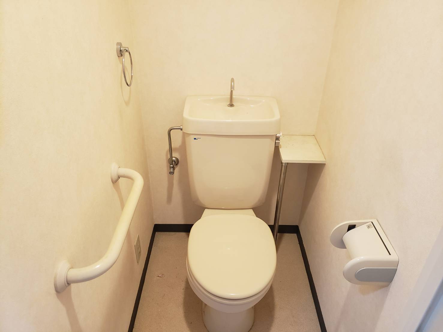 ＪＲ阪和線 信太山駅 徒歩11分 6階建 築29年のトイレ写真