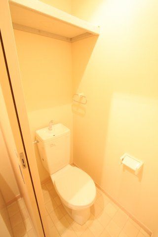 トイレ　(別タイプ参考写真)ヴェインガーデン　北区王子3
