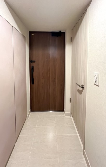 玄関　※写真は同タイプ住戸です。