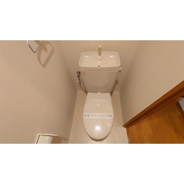 トイレ　落ち着いたトイレです