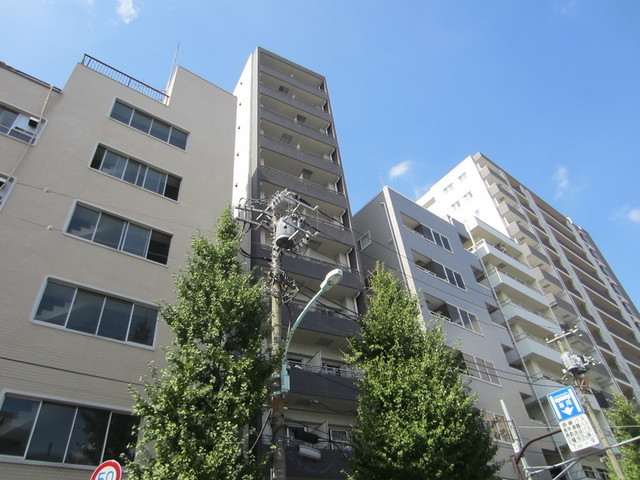 建物外観　12階建てのマンション