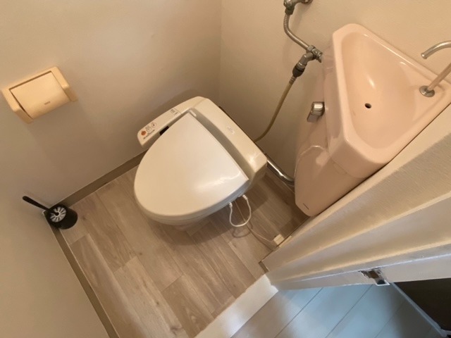 阪急箕面線 牧落駅 徒歩8分 2階建 築37年のトイレ写真