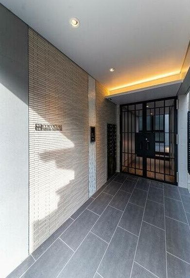 エントランス　COCOCUBE西日暮里　荒川区西日暮里6