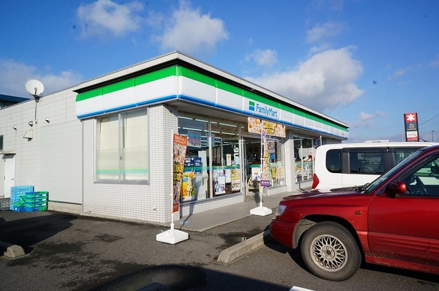 コンビニ　ファミリーマート清原テクノ店（コンビニ）まで650m