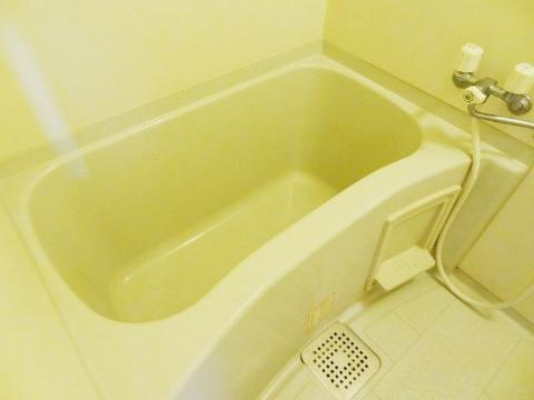 阪急宝塚線 蛍池駅 徒歩2分 2階建 築28年の風呂写真
