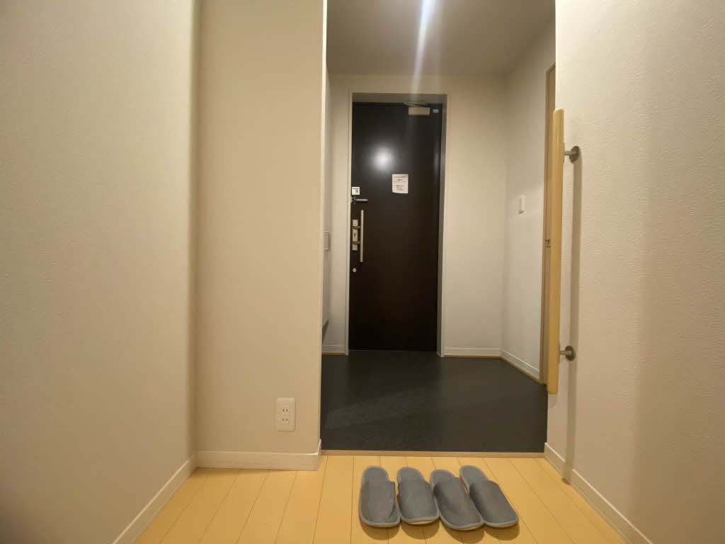 ロイヤルパーク本城の玄関写真