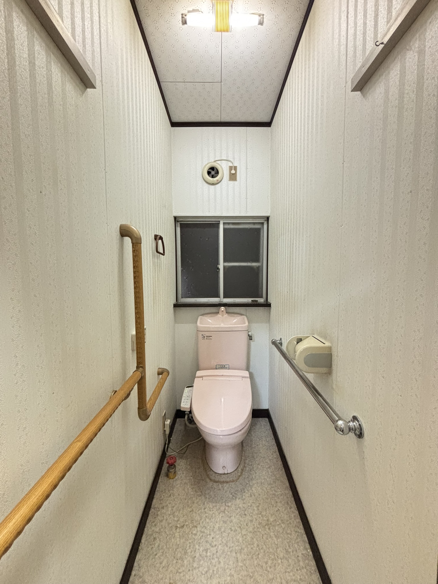 金沢5丁目貸家のトイレ写真