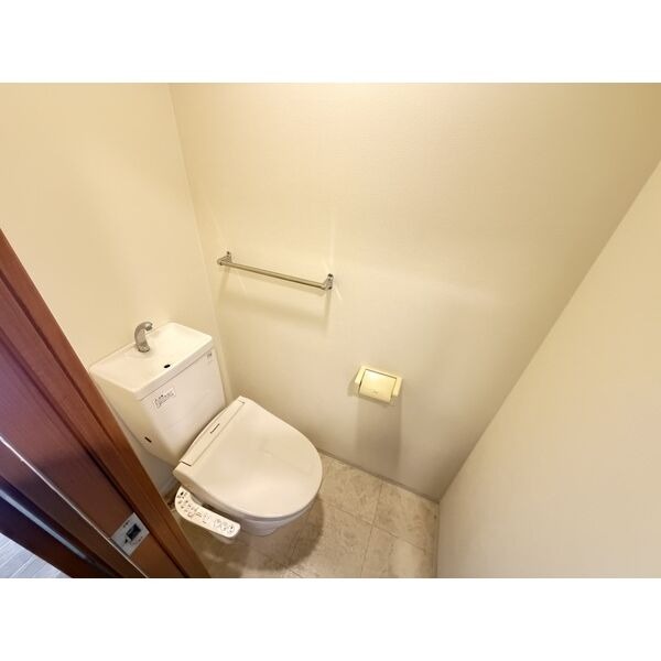 キャメロット東山のトイレ写真