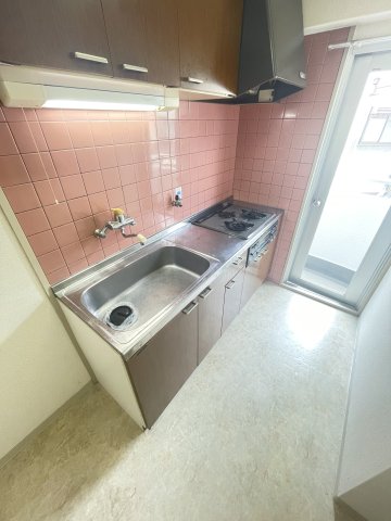 ＪＲおおさか東線 ＪＲ淡路駅 徒歩10分 5階建 築33年のキッチン写真
