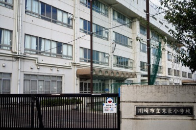 小学校　川崎市立末長小学校（小学校）まで65m