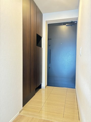 プラウドタワー本町二丁目の玄関写真