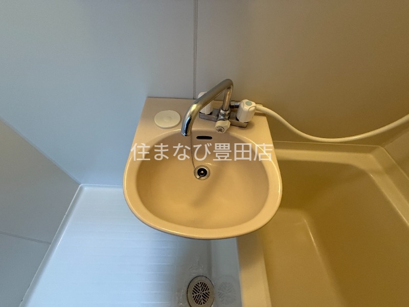 洗面設備　同型タイプ