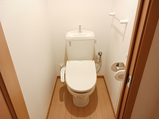 ホワイトヒルズ ドリーバーデンのトイレ写真