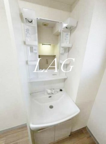 洗面設備　洗面台です。