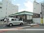 コンビニ　ファミリーマート（コンビニ）まで372m