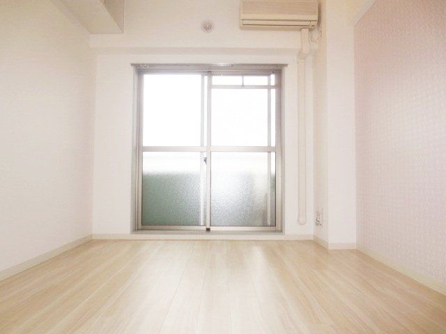 居室・リビング　★洋室６帖です。★