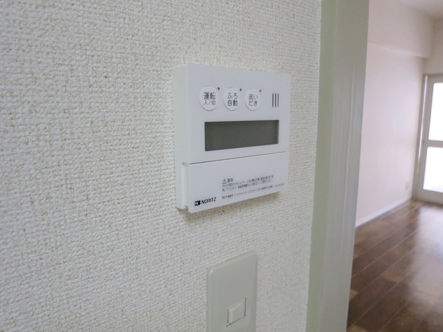 バス・シャワールーム　ワンタッチで追い焚きできます！