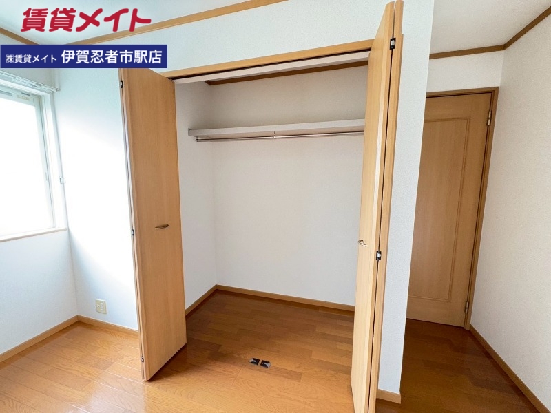 収納　同型参考写真