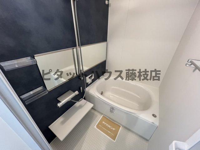 ＪＲ東海道本線 焼津駅 徒歩16分 2階建 築4年の風呂写真
