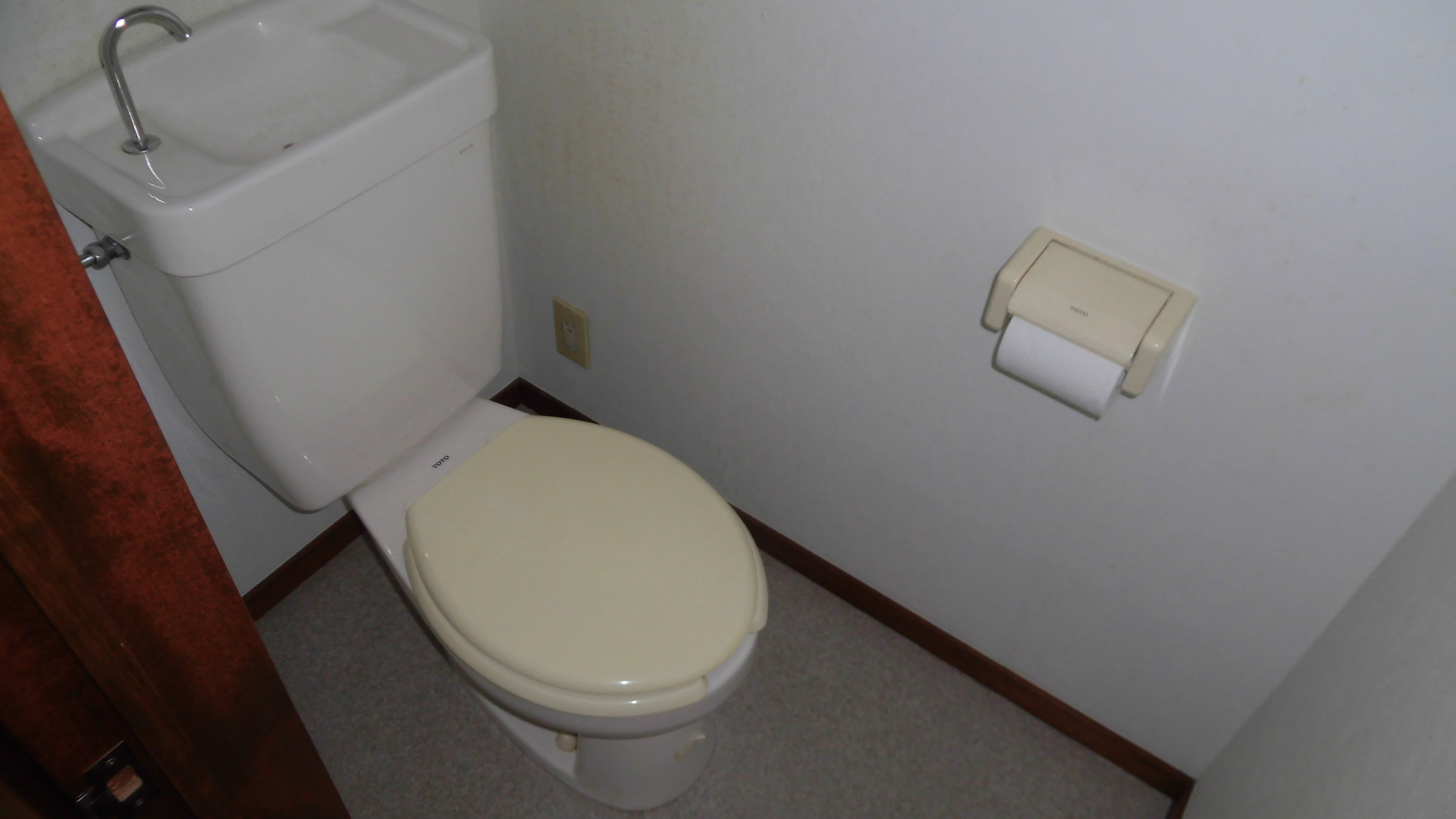 三塚ビルのトイレ写真