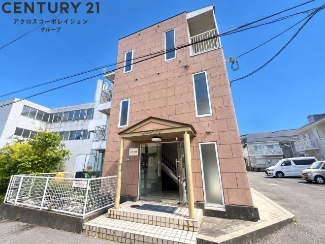 建物外観　落ち着いた雰囲気の外観です