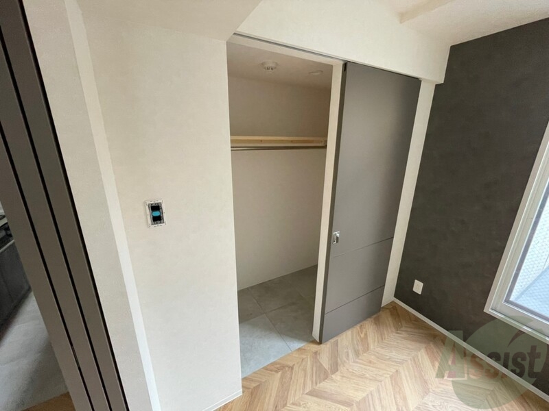 収納　寝室の収納です。部屋がすっきり片付きます。