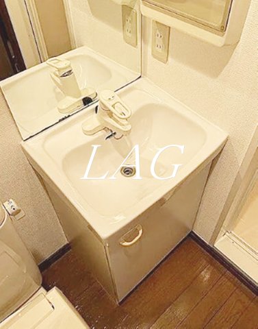 洗面設備　独立洗面台です。