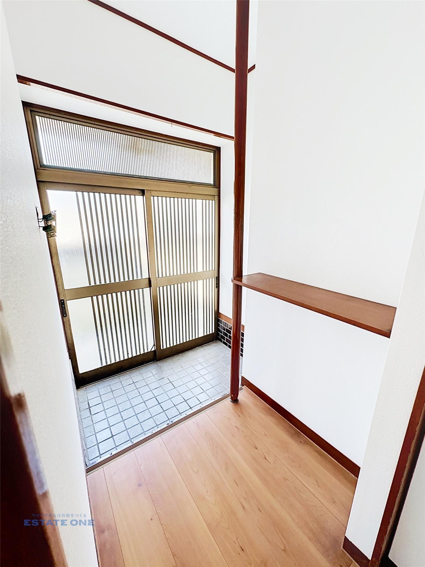 玄関　日差しが入る明るい玄関☆