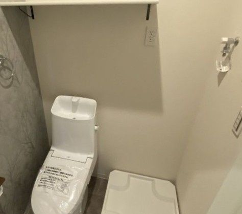 トイレ　別部屋参考写真となります