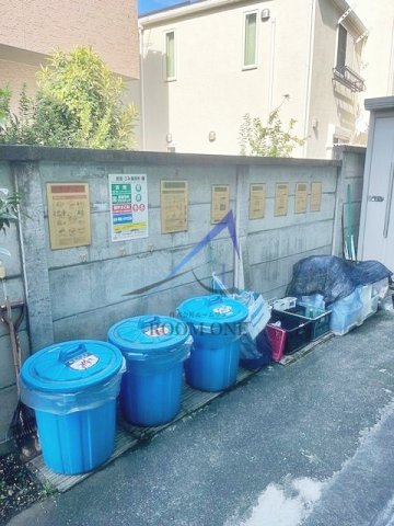 その他共有部分　共用ごみ置き場です。