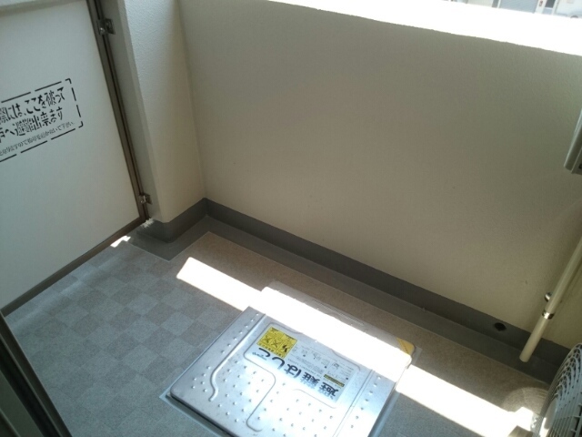 バルコニー　同一施工会社同一仕様写真