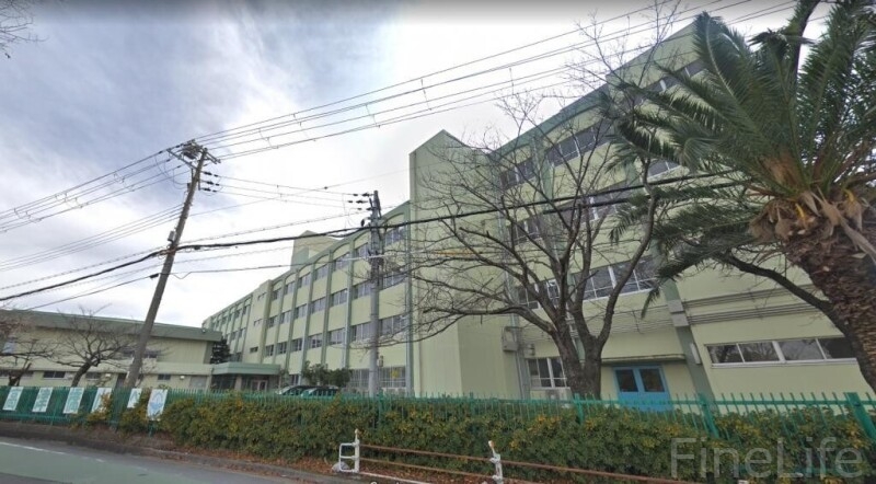 神戸市西区和井取のマンションの小学校